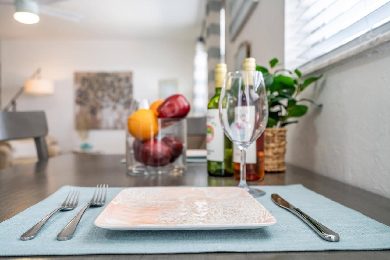2Bed 1Bath Suite Minutes To Downtown, Beaches, Restaurants, Theaters And More Sarasota Exteriér fotografie